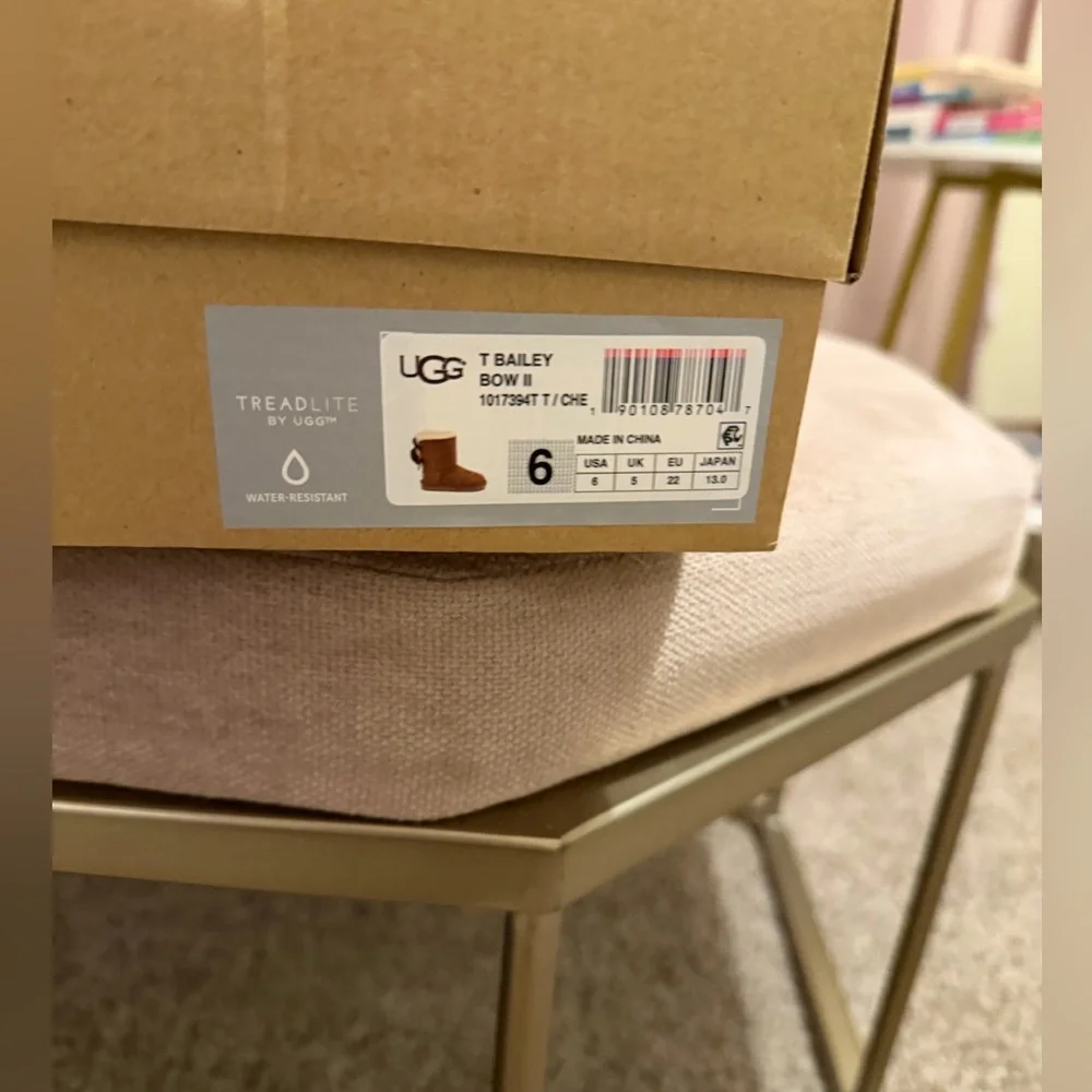 Toddler UGG Bailey Bow II Booties - Tan size 6 NWT